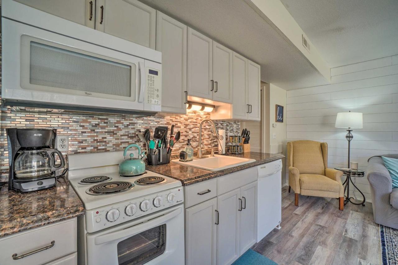 Centrally Located Branson Condo With Pool And Marina! 외부 사진