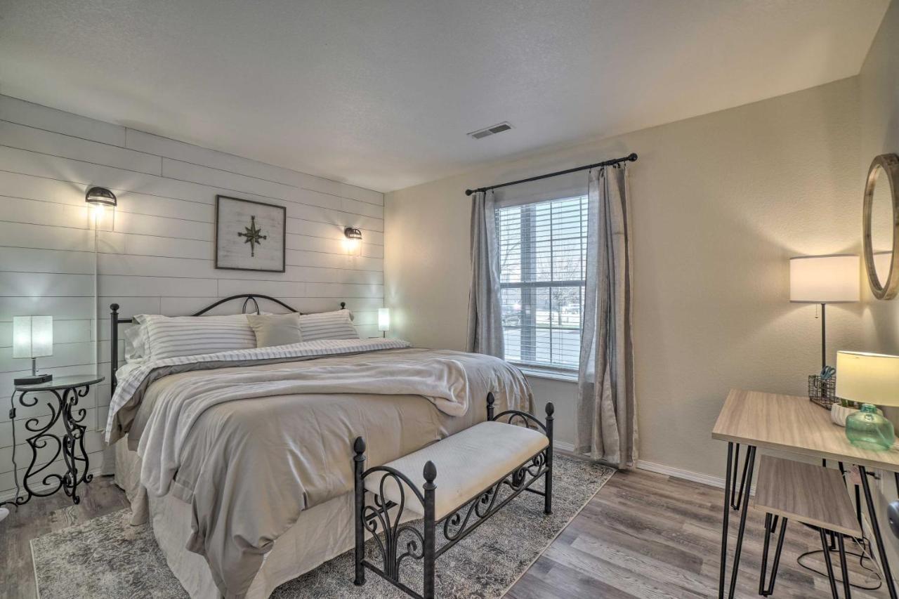 Centrally Located Branson Condo With Pool And Marina! 외부 사진