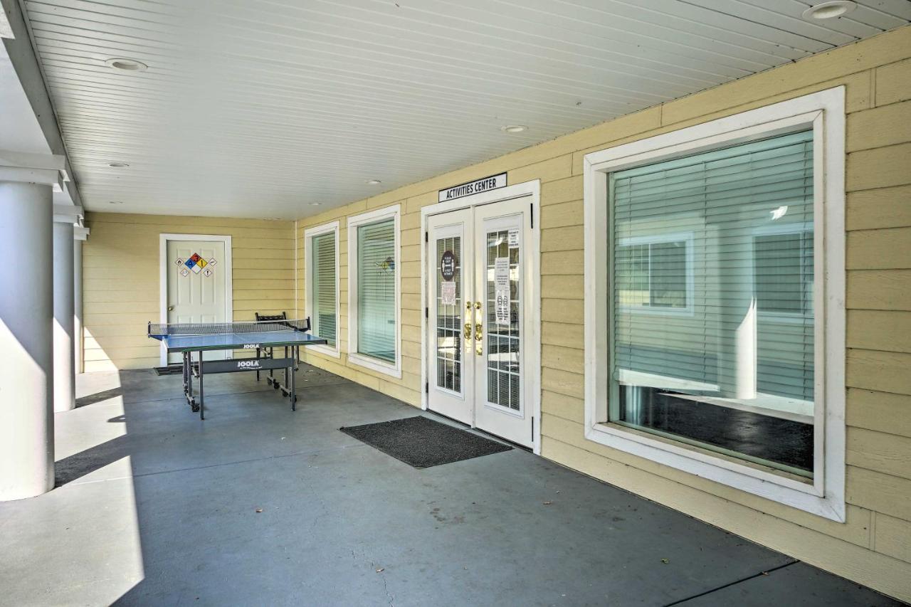 Centrally Located Branson Condo With Pool And Marina! 외부 사진