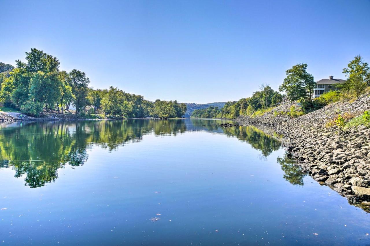Centrally Located Branson Condo With Pool And Marina! 외부 사진