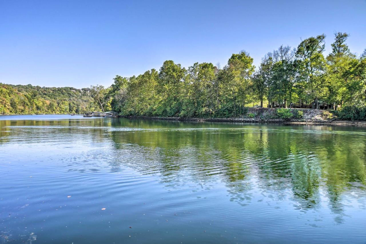 Centrally Located Branson Condo With Pool And Marina! 외부 사진